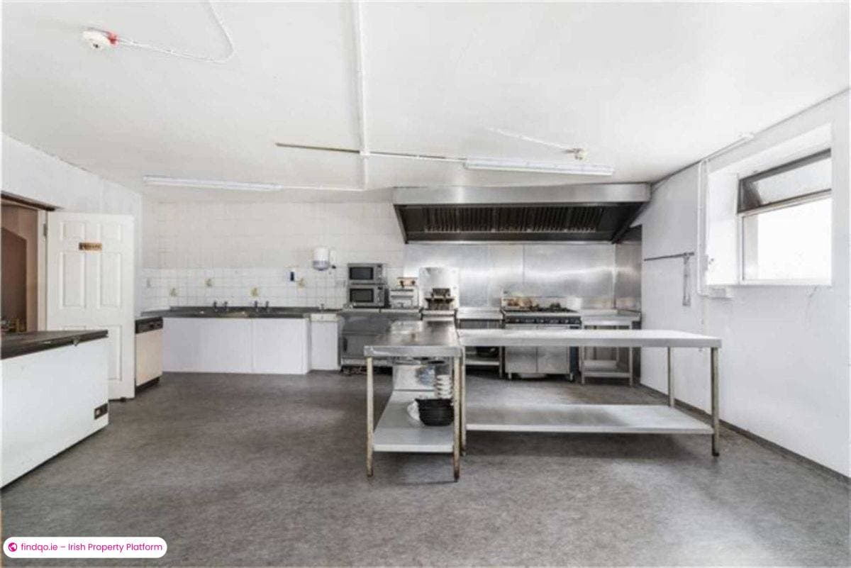 Restaurant / Bar / Hotel for Rent in Ballyjamesduff, Cavan