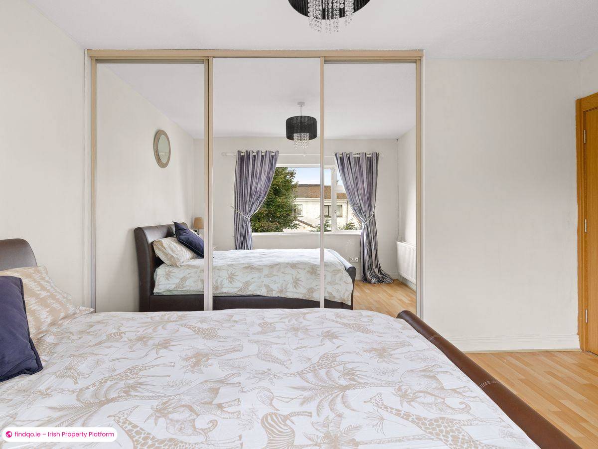 Semi-detached house for Sale in Dublin 16