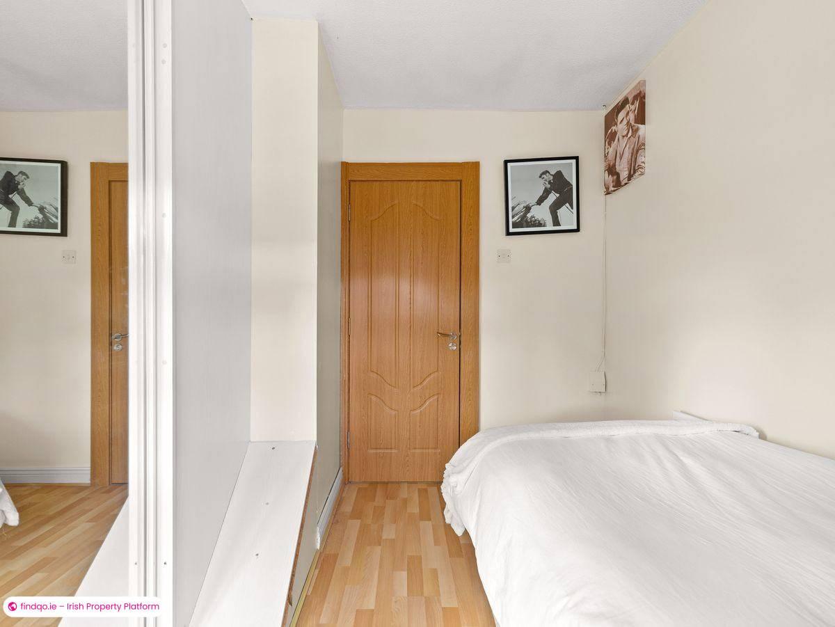 Semi-detached house for Sale in Dublin 16