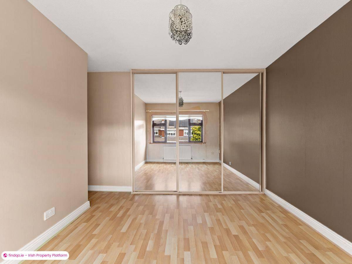 Semi-detached house for Sale in Dublin 16