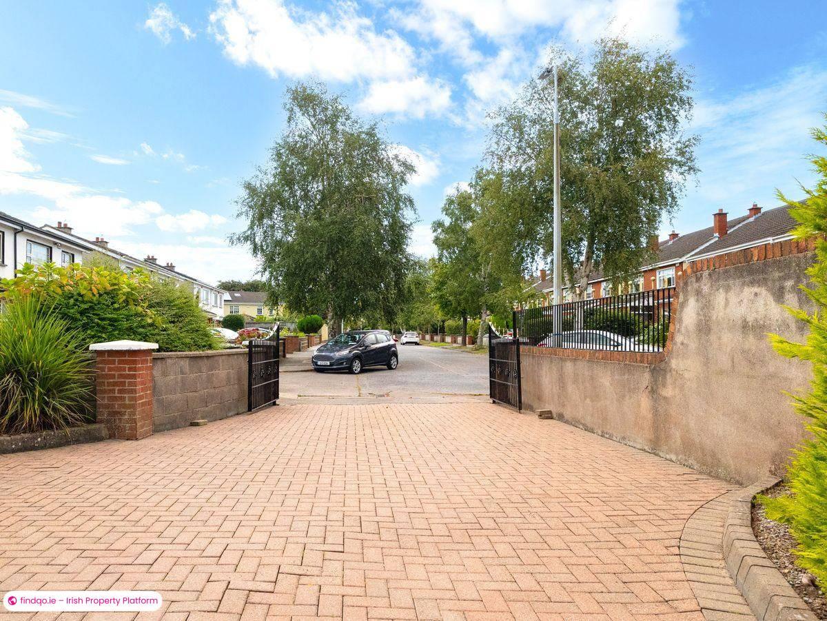 Semi-detached house for Sale in Dublin 16