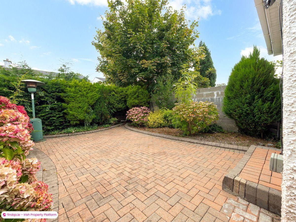 Semi-detached house for Sale in Dublin 16