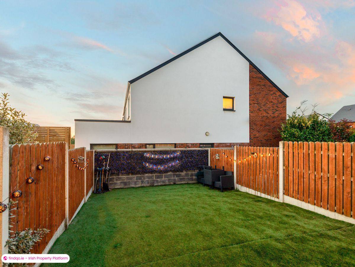 Terraced house for Sale in Dublin 16