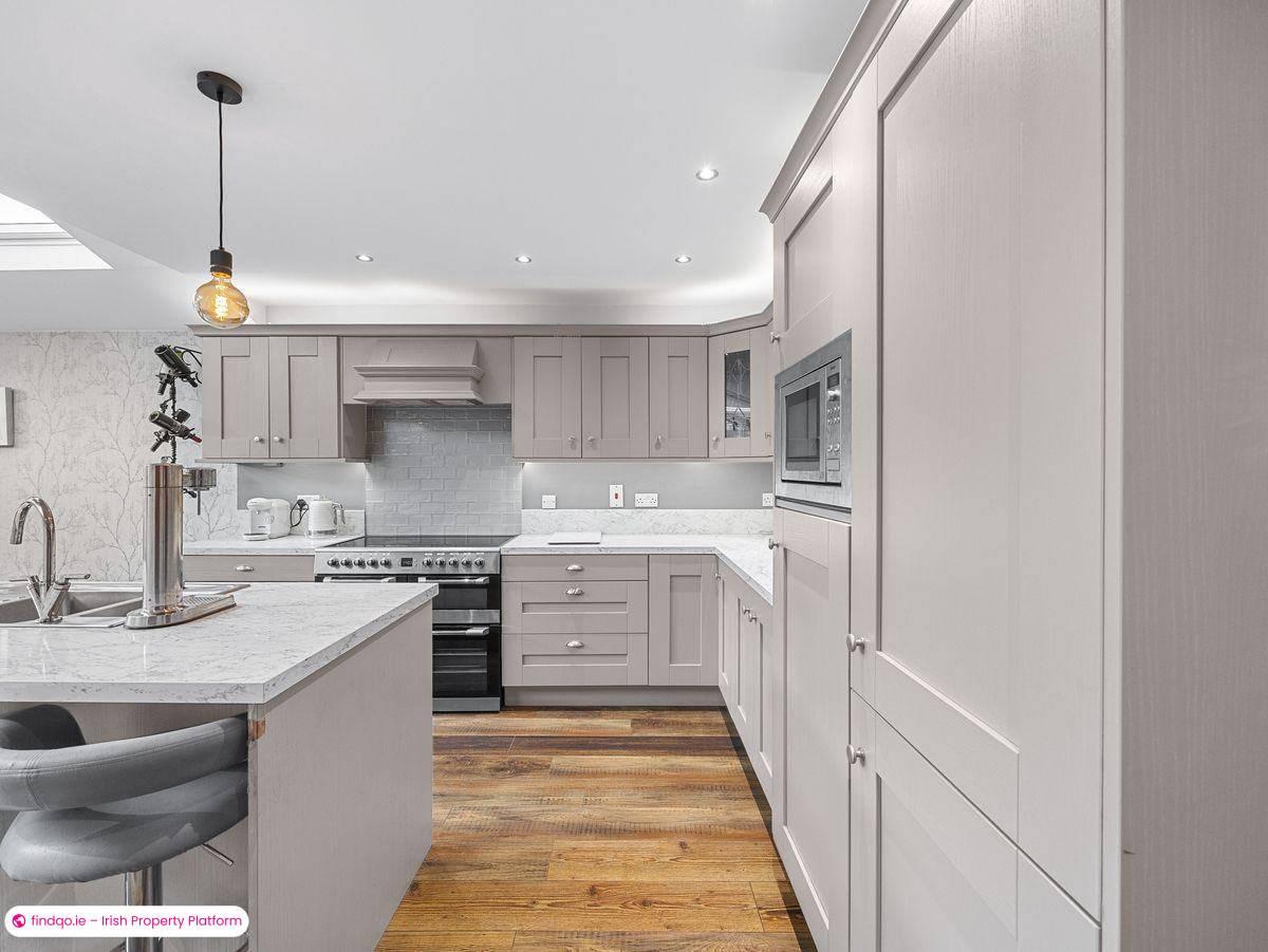 Semi-detached house for Sale in Dublin 22