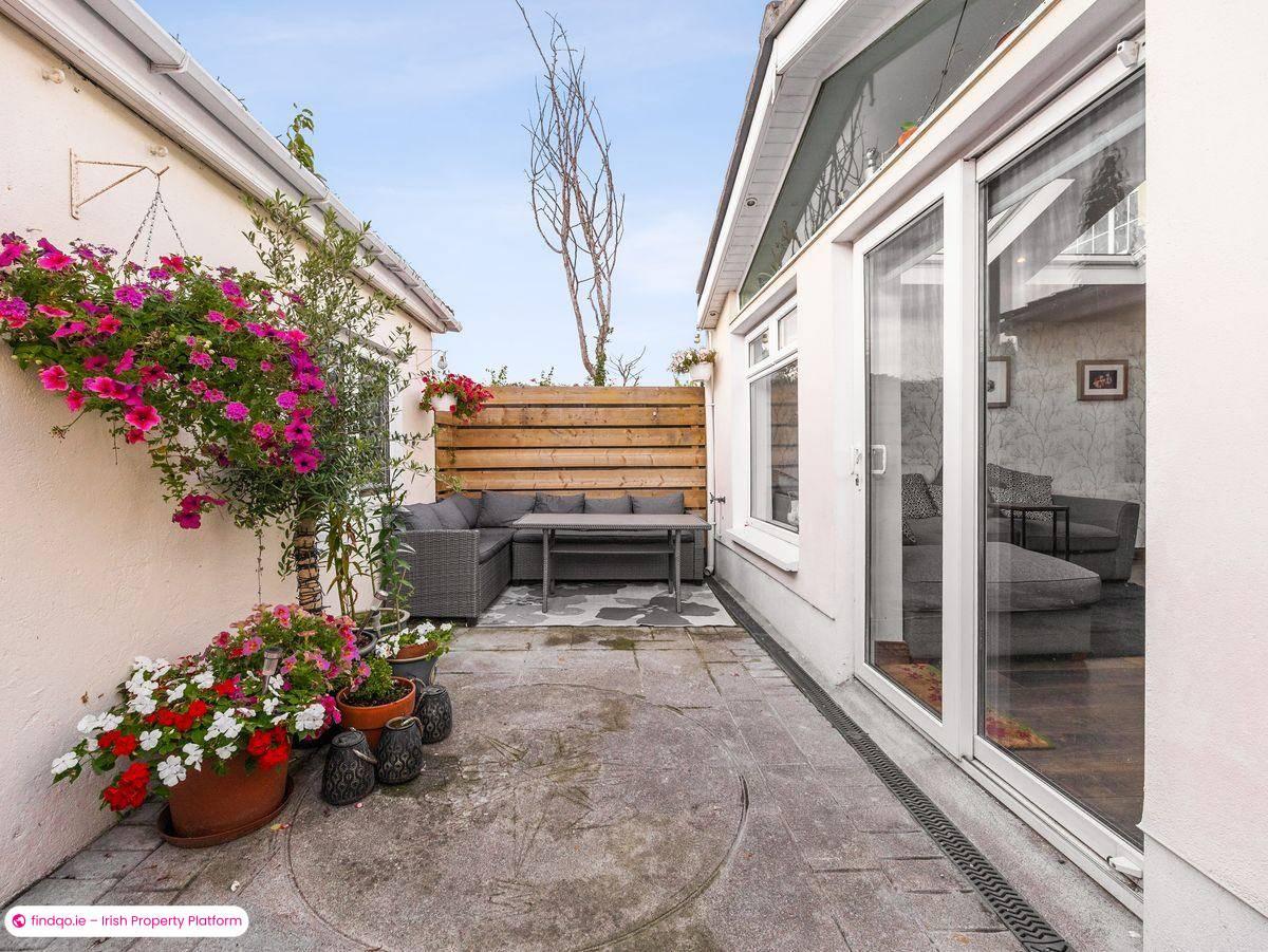 Semi-detached house for Sale in Dublin 22