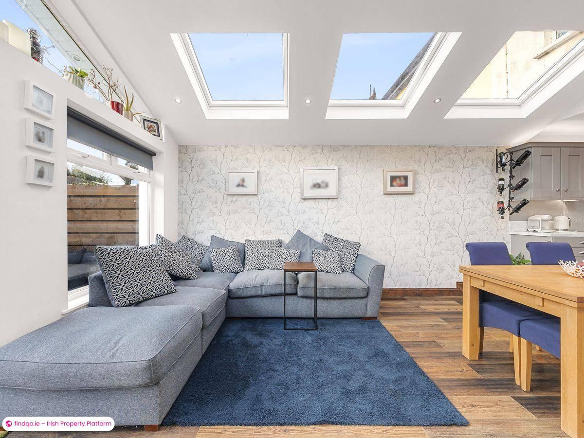 Semi-detached house for Sale in Dublin 22