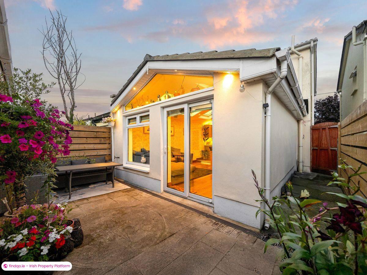 Semi-detached house for Sale in Dublin 22