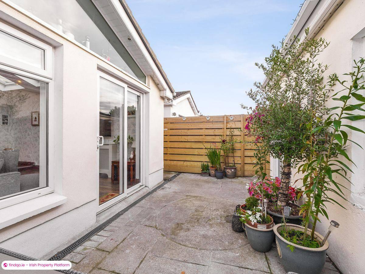 Semi-detached house for Sale in Dublin 22