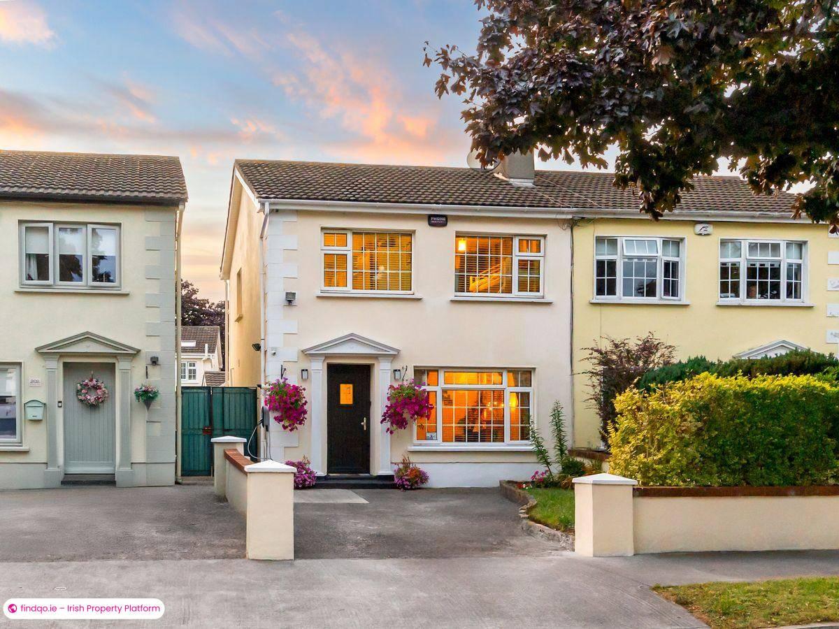 Semi-detached house for Sale in Dublin 22