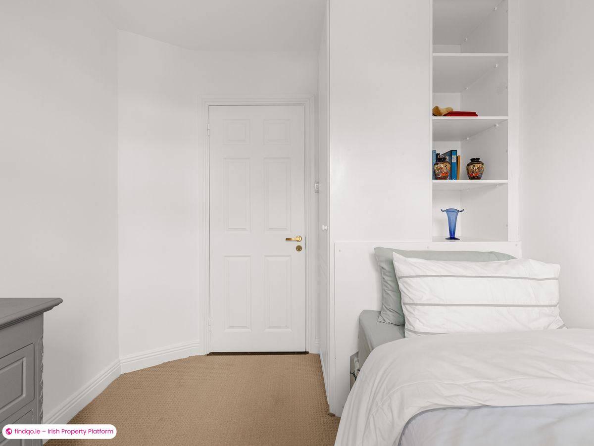 Semi-detached house for Sale in Dublin 16