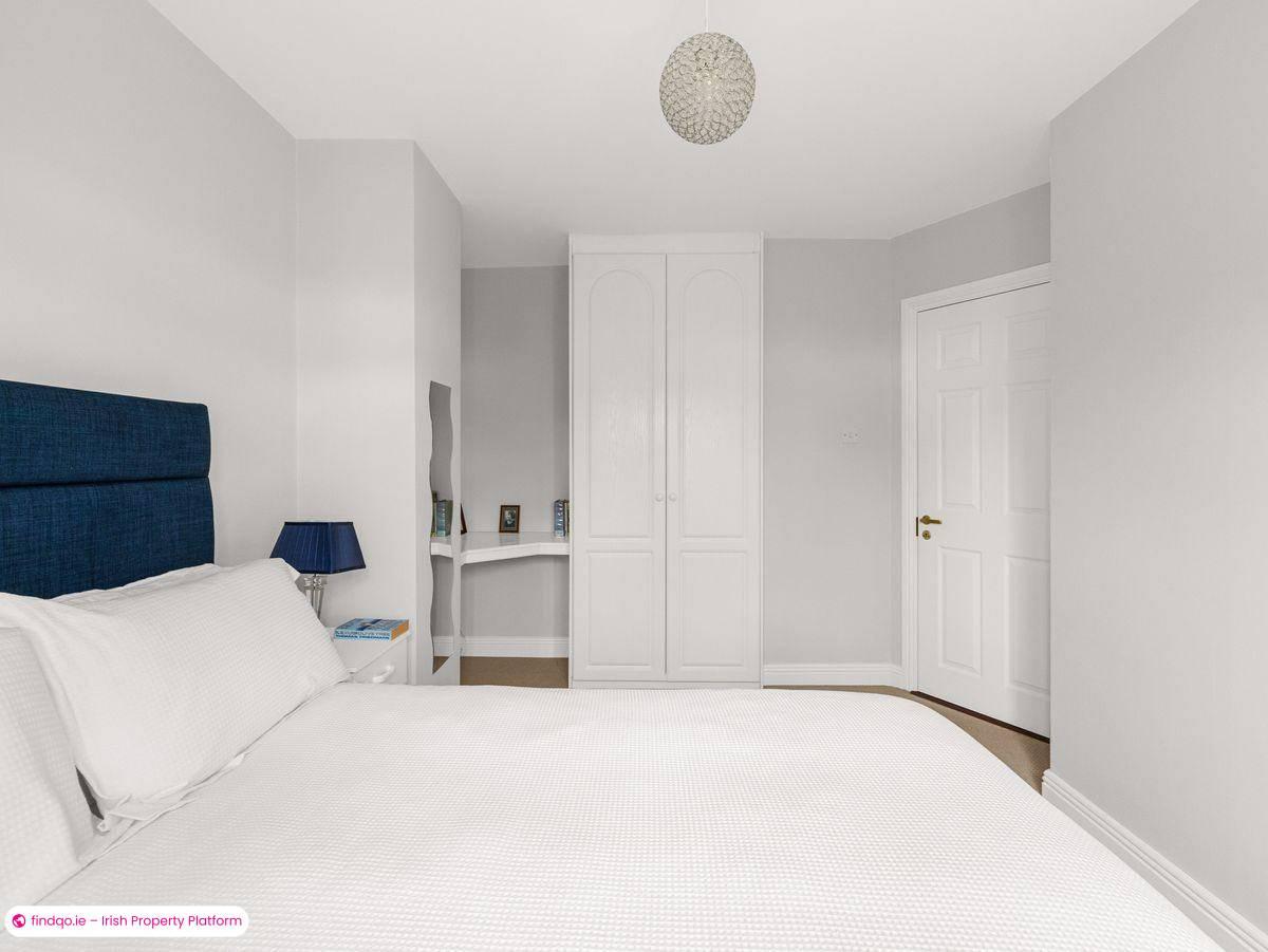 Semi-detached house for Sale in Dublin 16