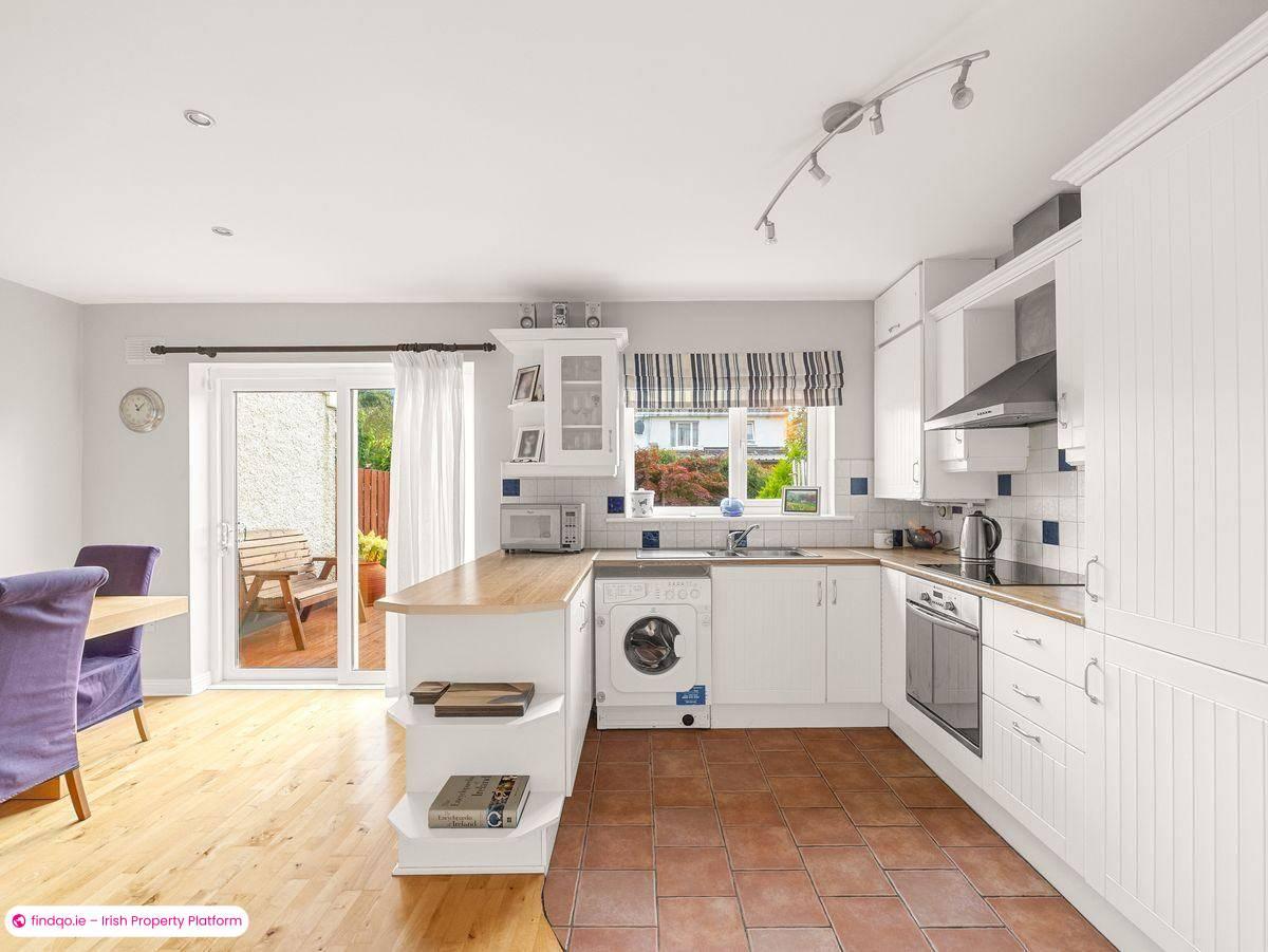 Semi-detached house for Sale in Dublin 16