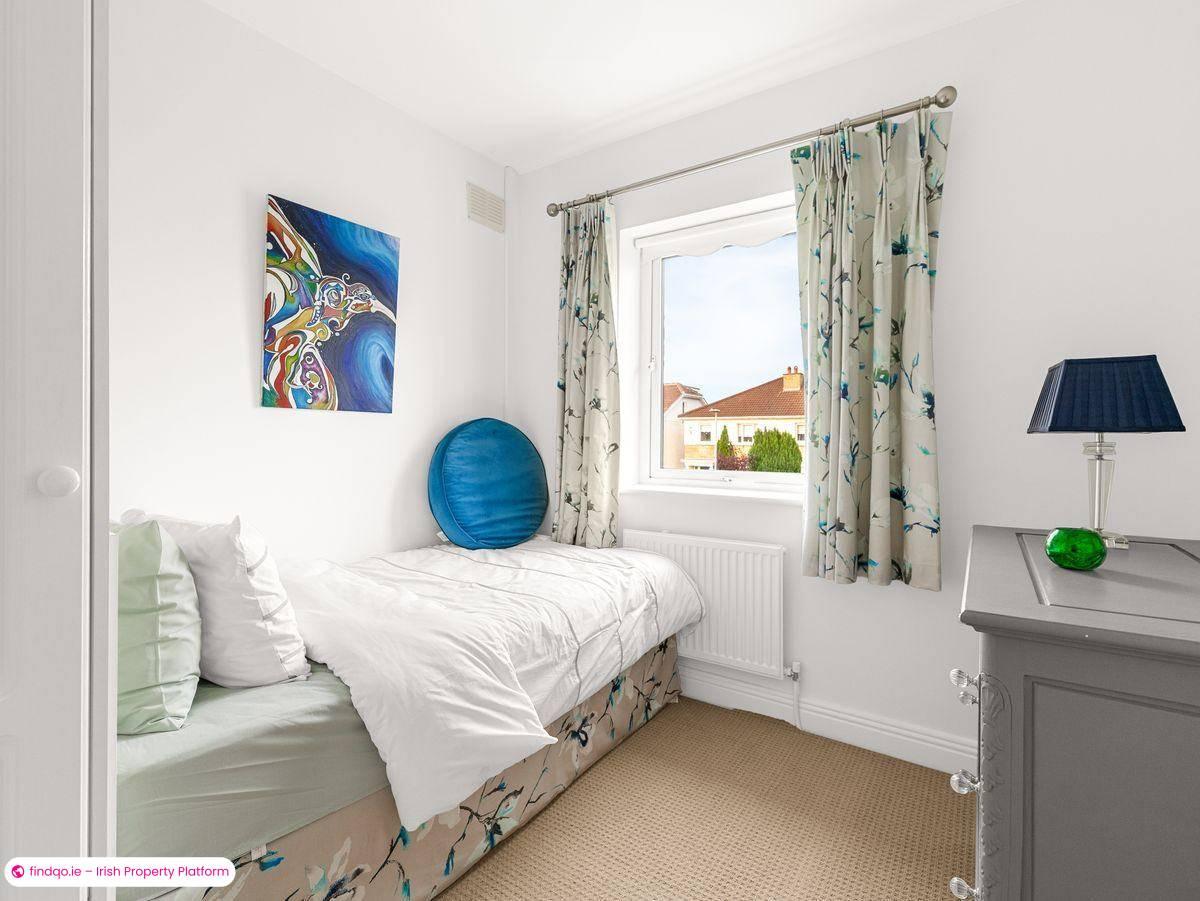 Semi-detached house for Sale in Dublin 16