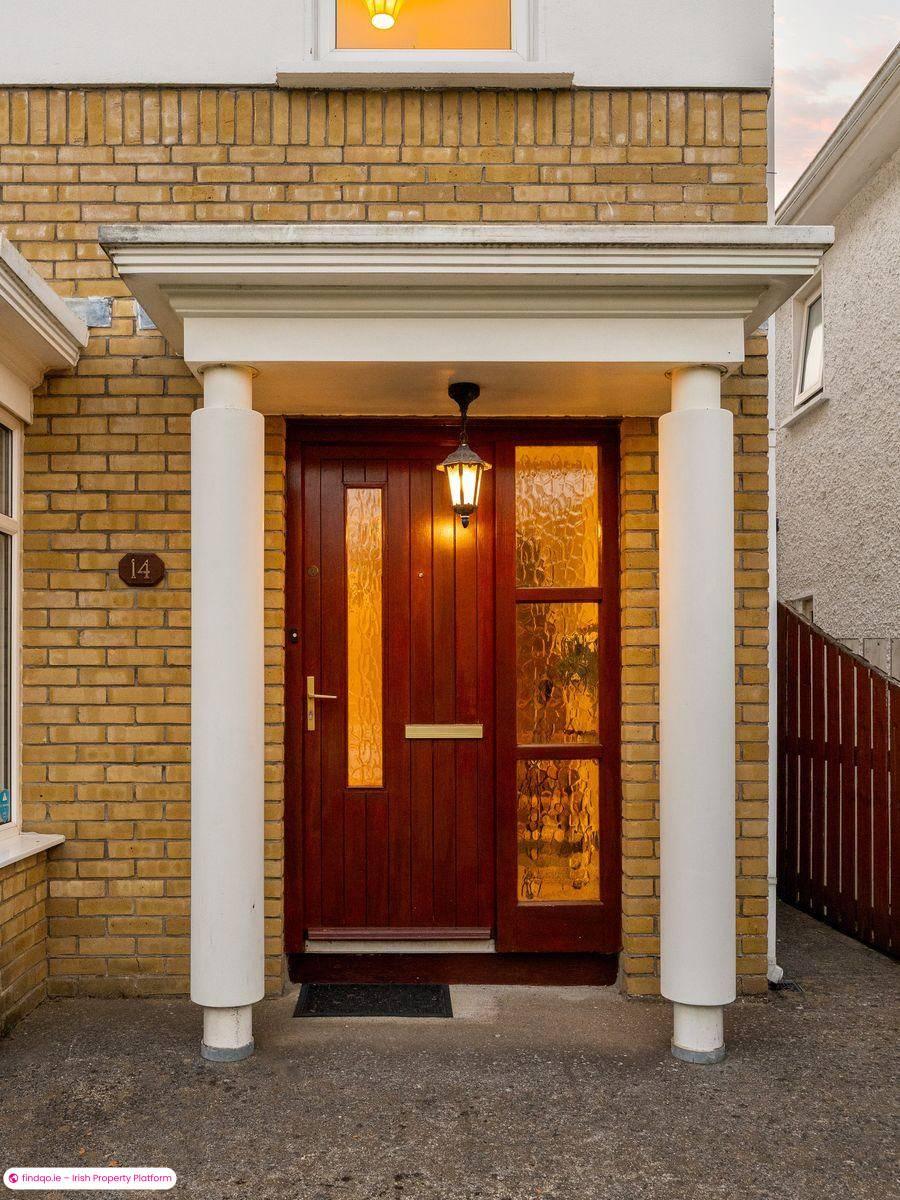 Semi-detached house for Sale in Dublin 16