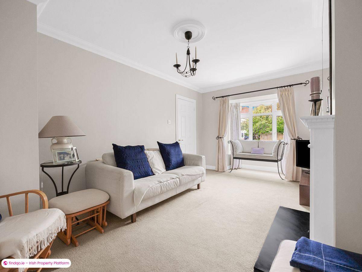 Semi-detached house for Sale in Dublin 16