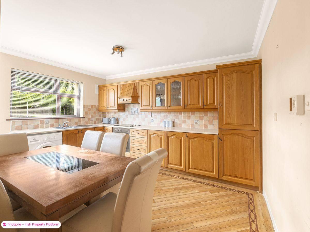 Semi-detached house for Sale in Dublin 24