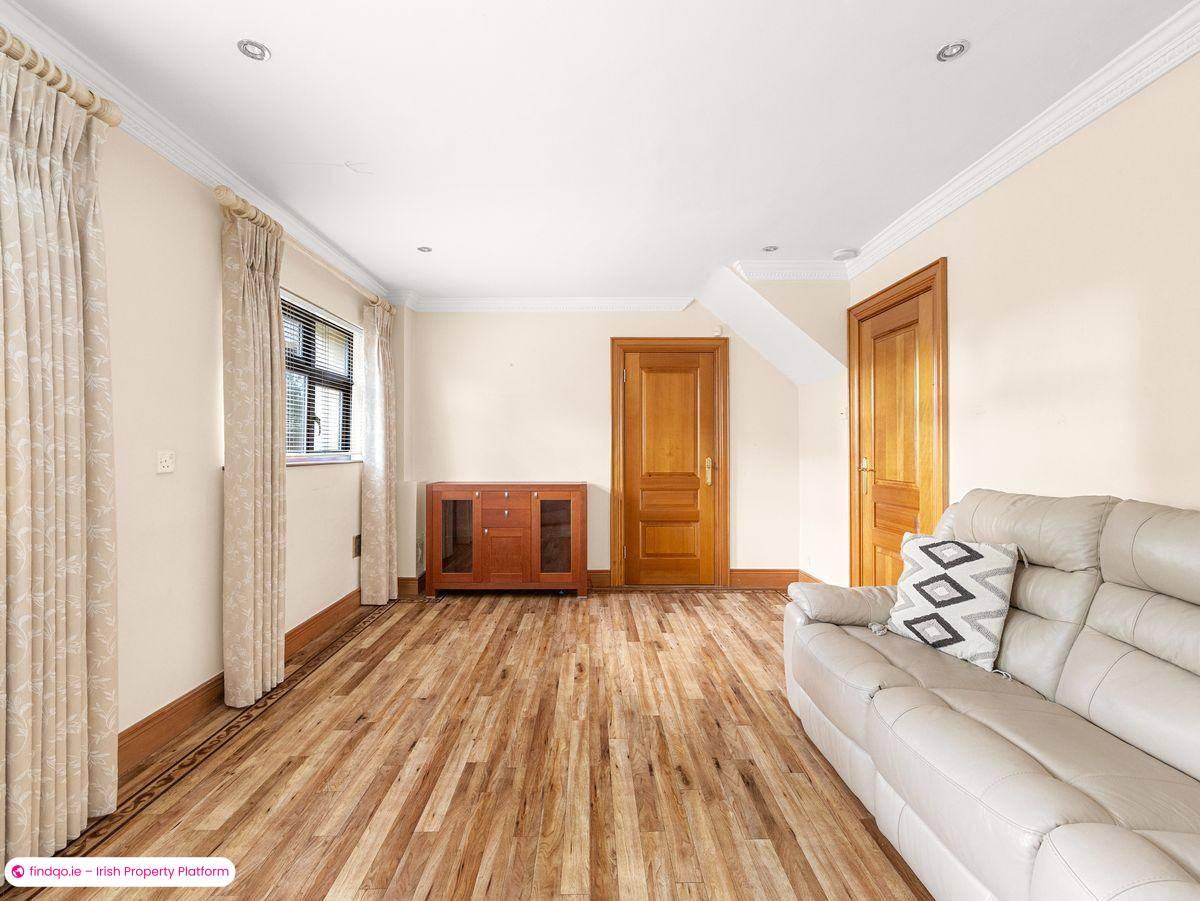 Semi-detached house for Sale in Dublin 24