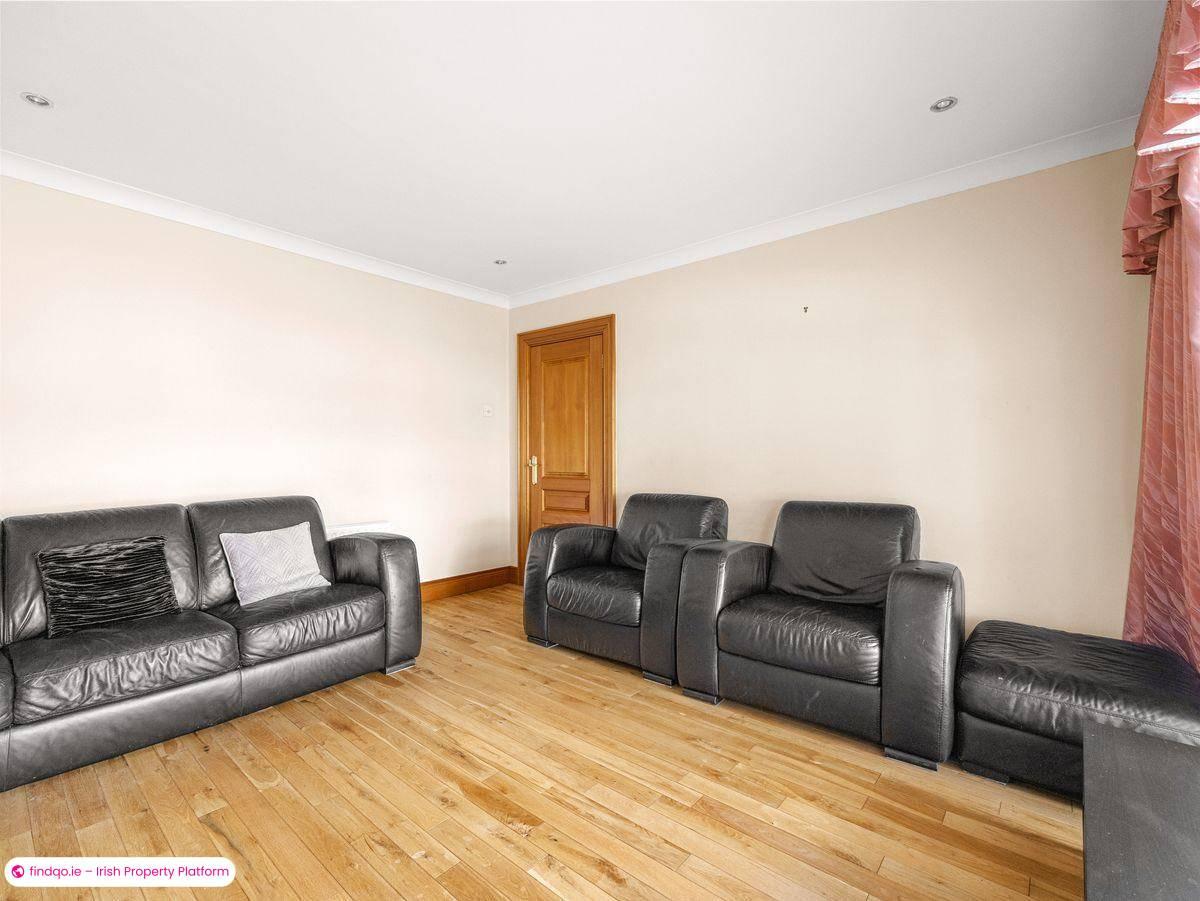 Semi-detached house for Sale in Dublin 24