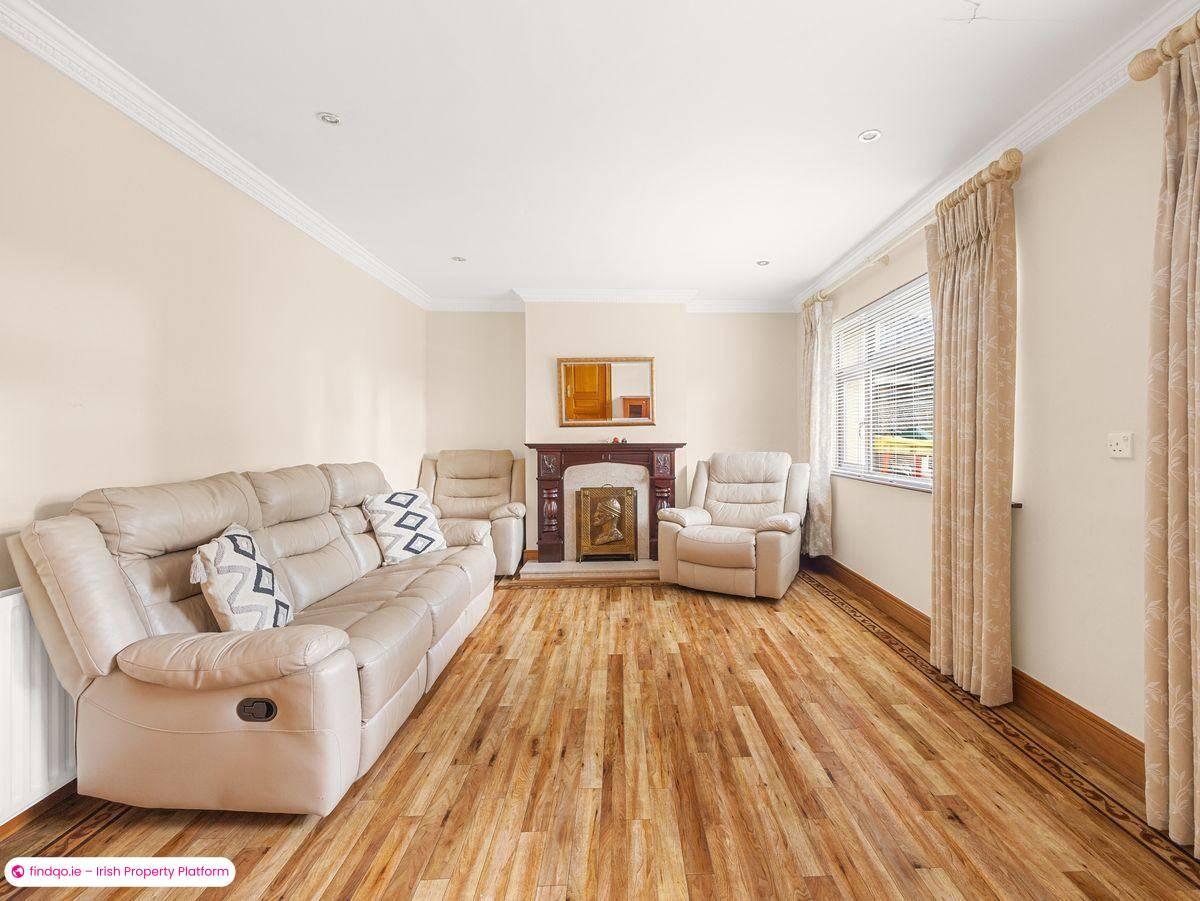 Semi-detached house for Sale in Dublin 24