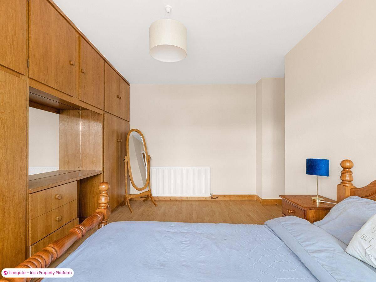 Semi-detached house for Sale in Dublin 24