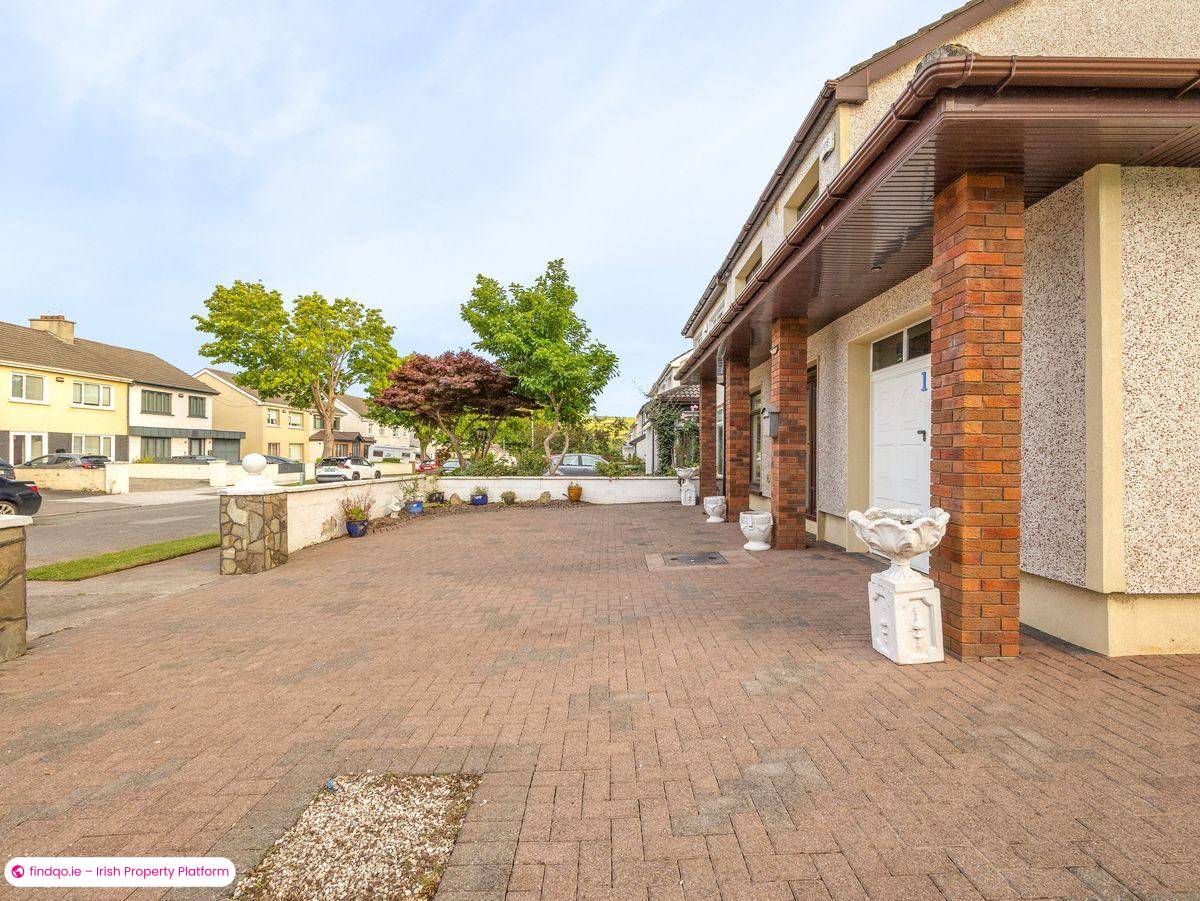 Semi-detached house for Sale in Dublin 24