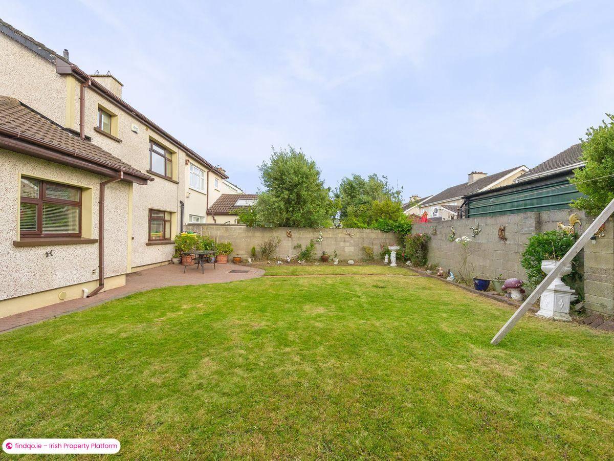 Semi-detached house for Sale in Dublin 24