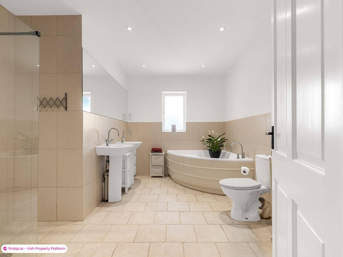 Detached house for Sale in Naas, Kildare