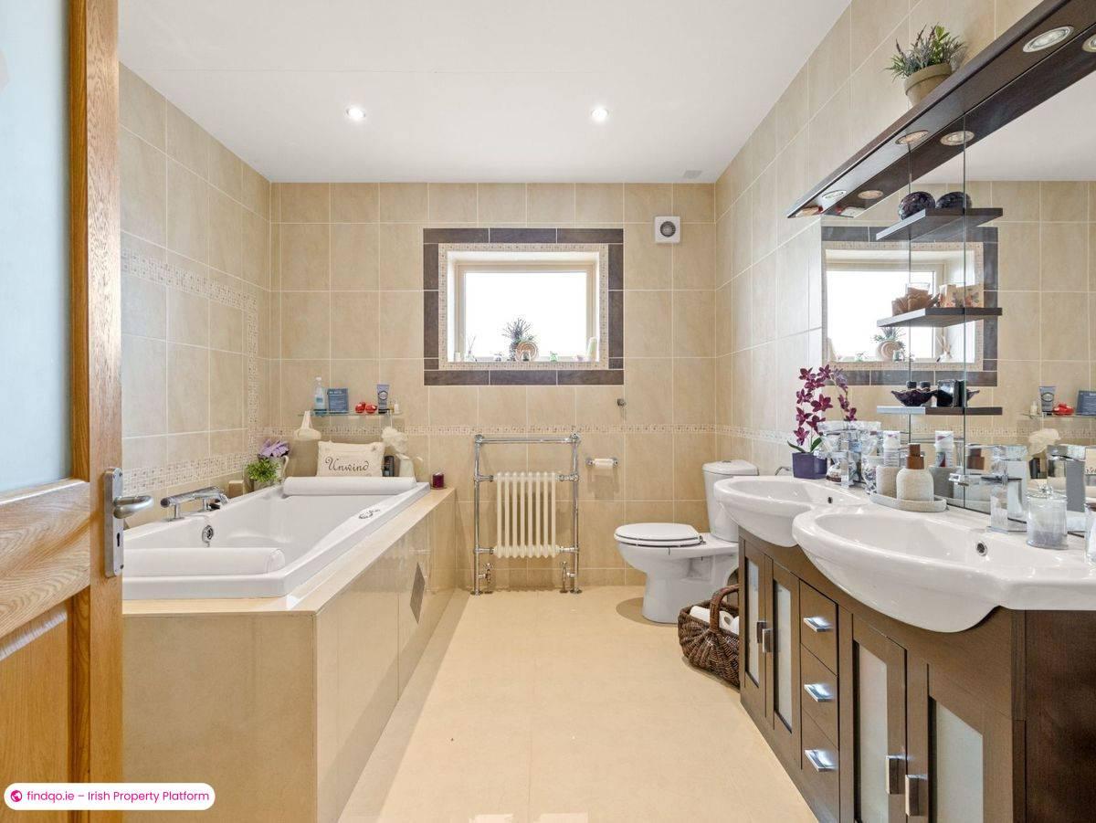 Detached house for Sale in Naas, Kildare