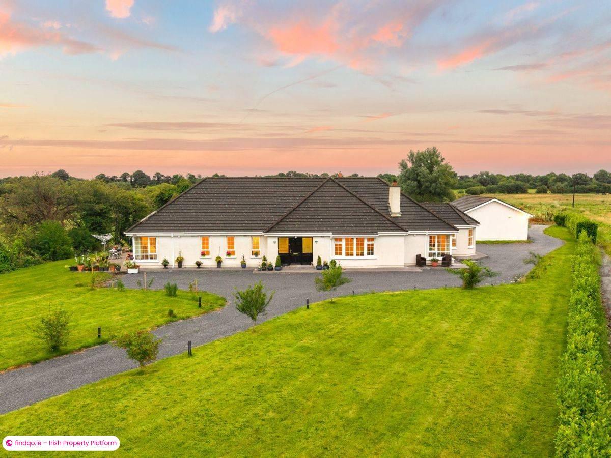 Bungalow for Sale in Newbridge, Kildare