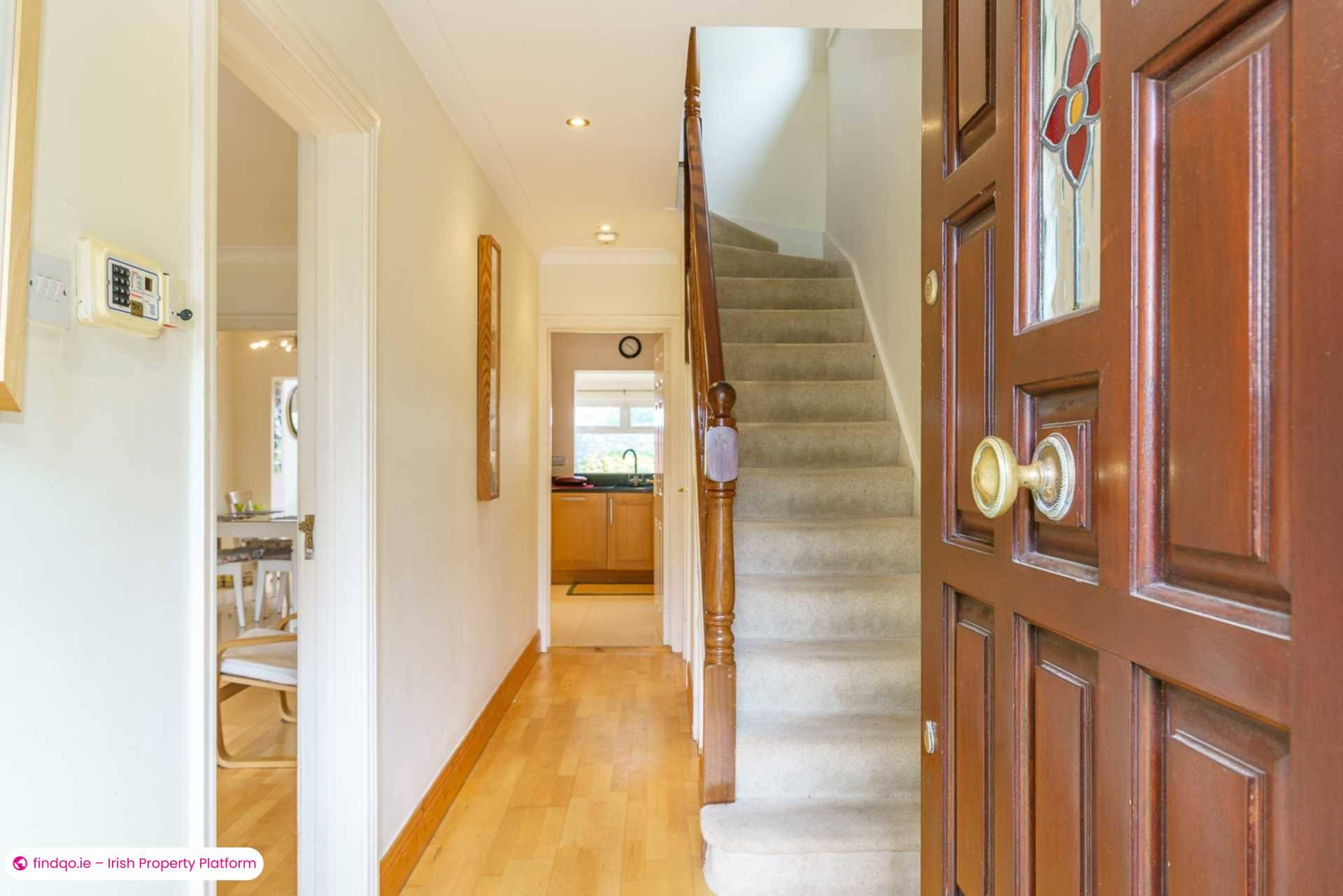 Semi-detached house for Sale in Dublin 18