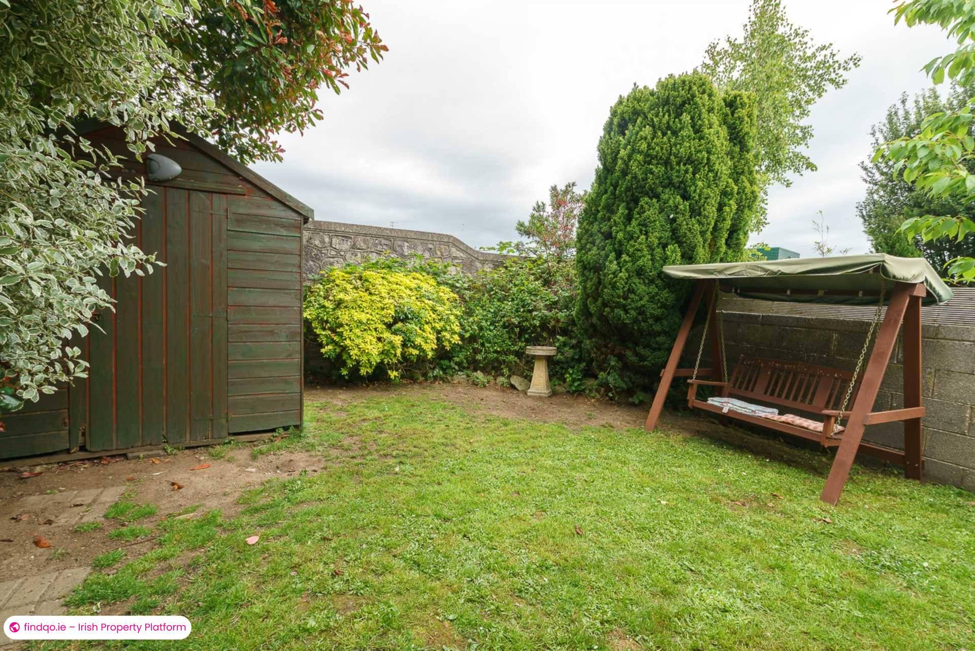 Semi-detached house for Sale in Dublin 18