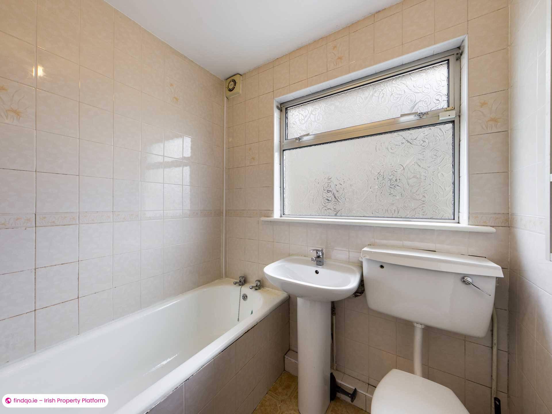 Semi-detached house for Sale in Stillorgan, Dublin (County)