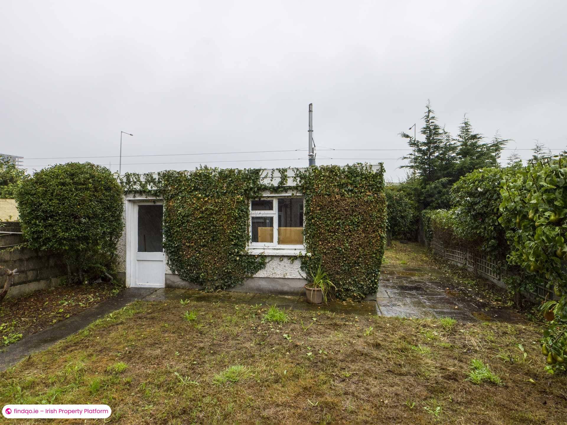 Semi-detached house for Sale in Stillorgan, Dublin (County)