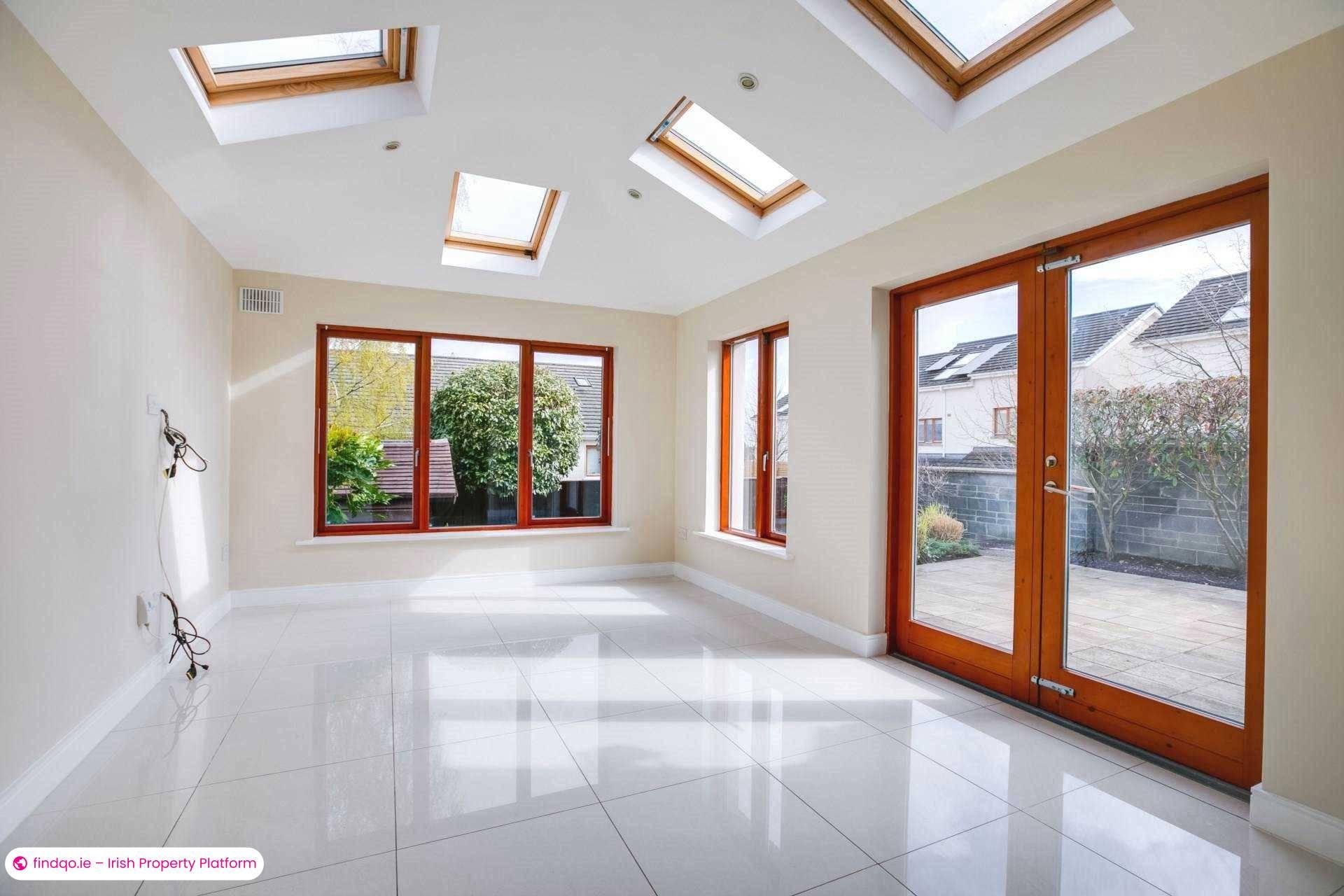 End of terrace house for Sale in Dublin 18