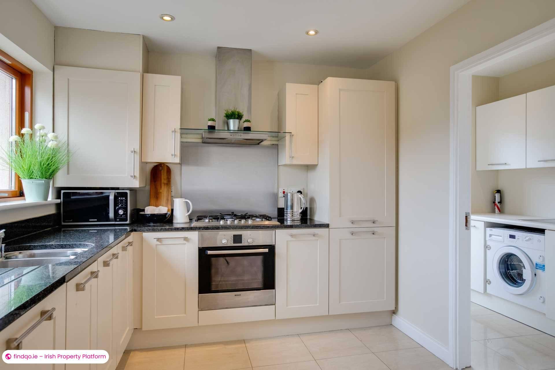 End of terrace house for Sale in Dublin 18