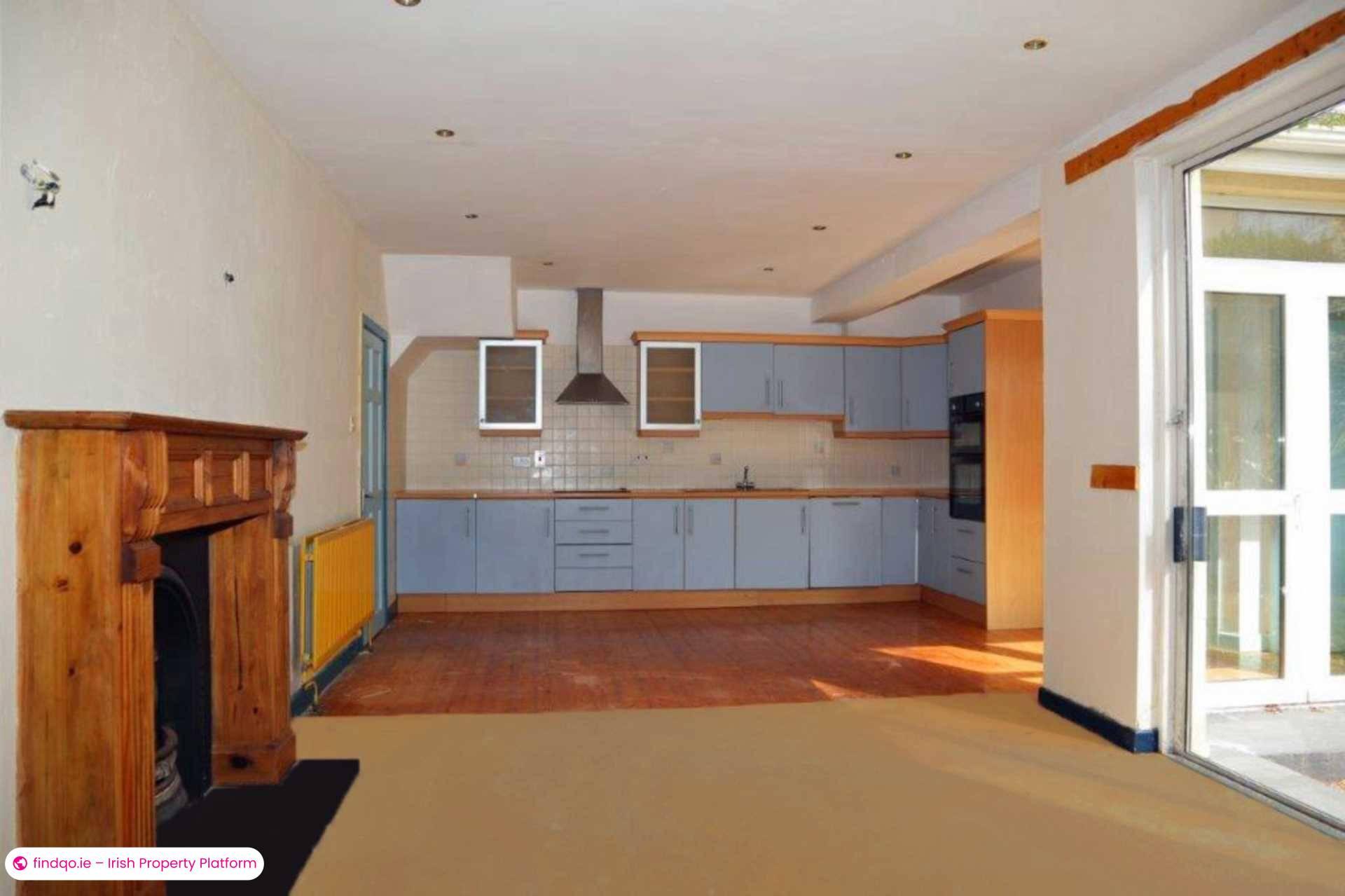 End of terrace house for Sale in Stillorgan, Dublin (County)