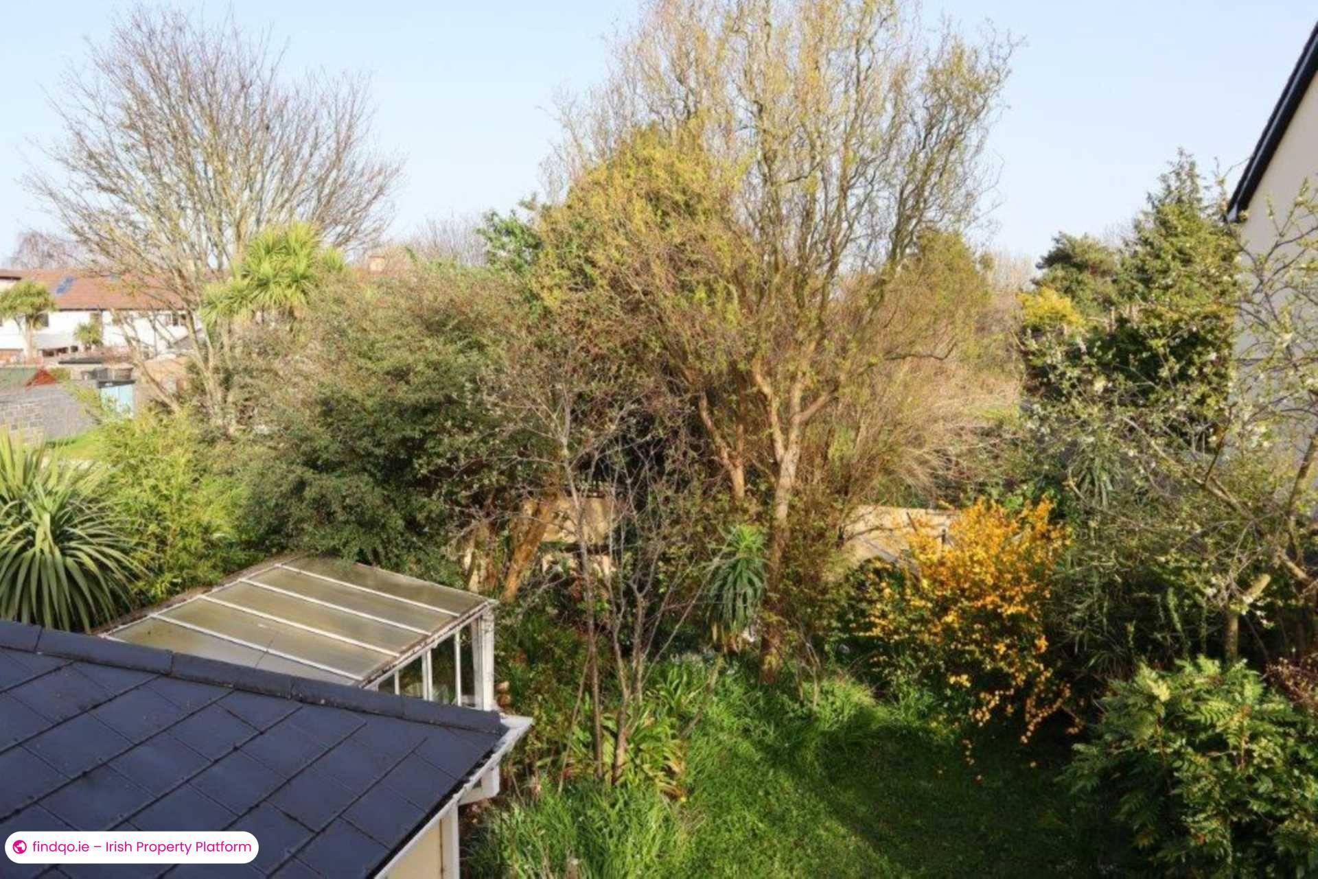 End of terrace house for Sale in Stillorgan, Dublin (County)