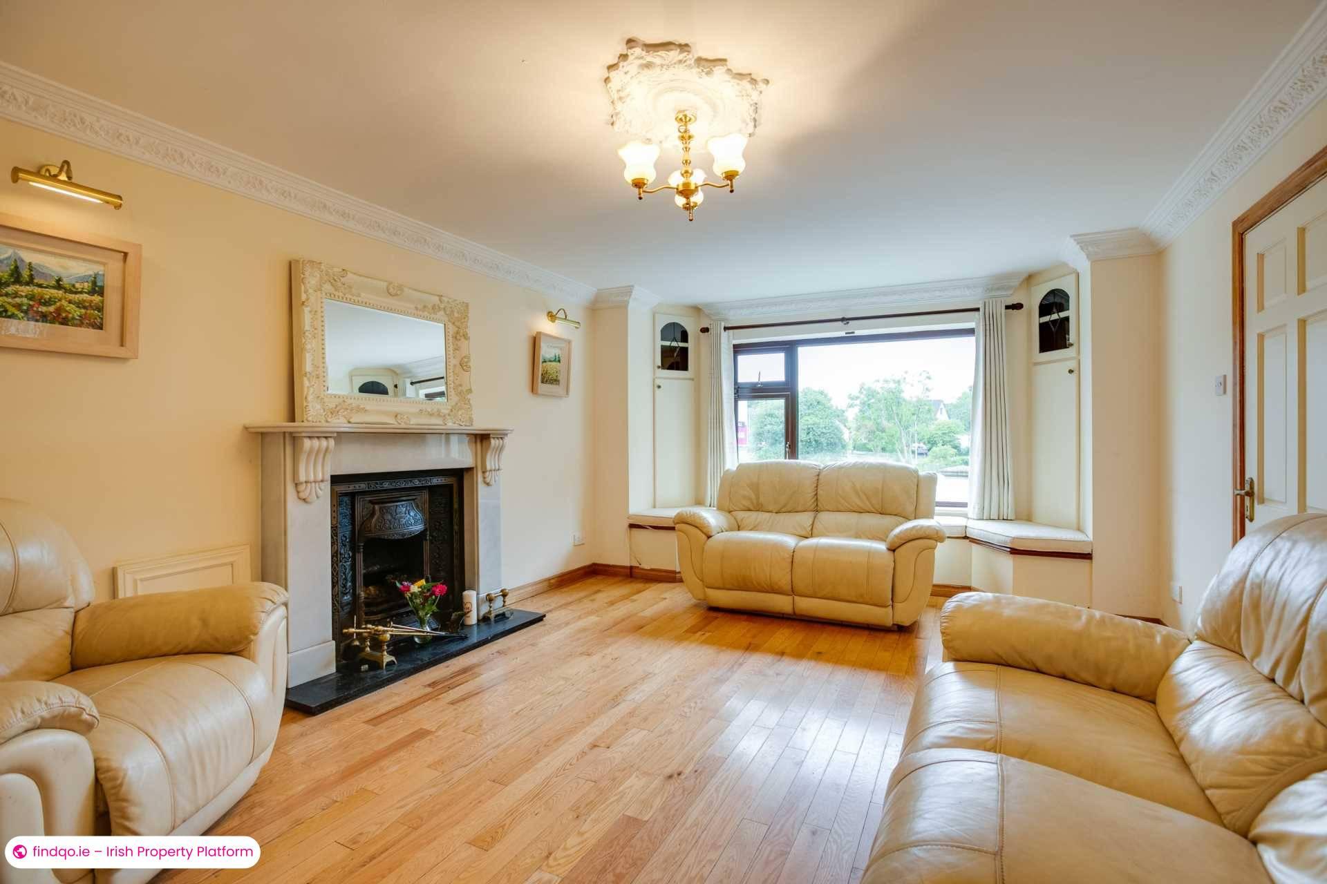 Detached house for Sale in Dublin 18