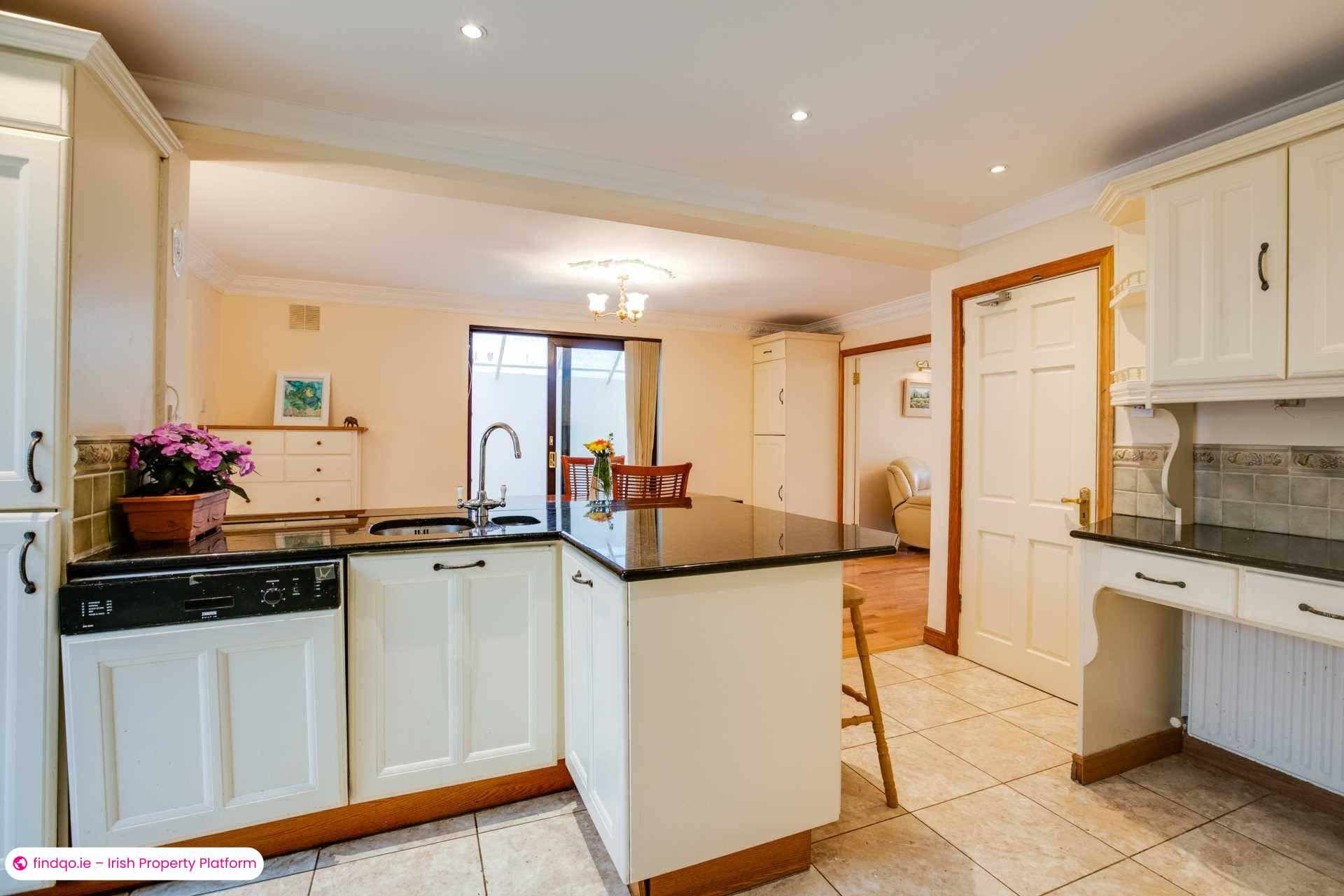 Detached house for Sale in Dublin 18