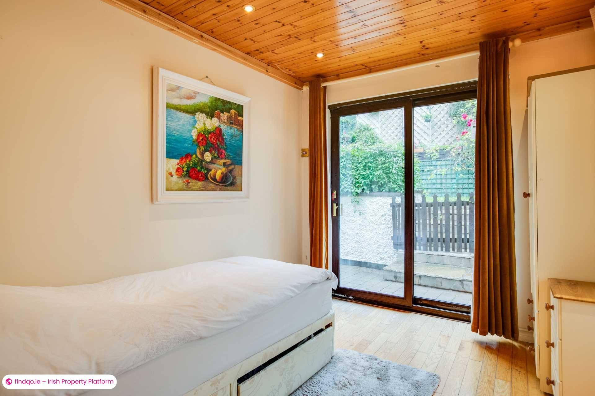 Detached house for Sale in Dublin 18