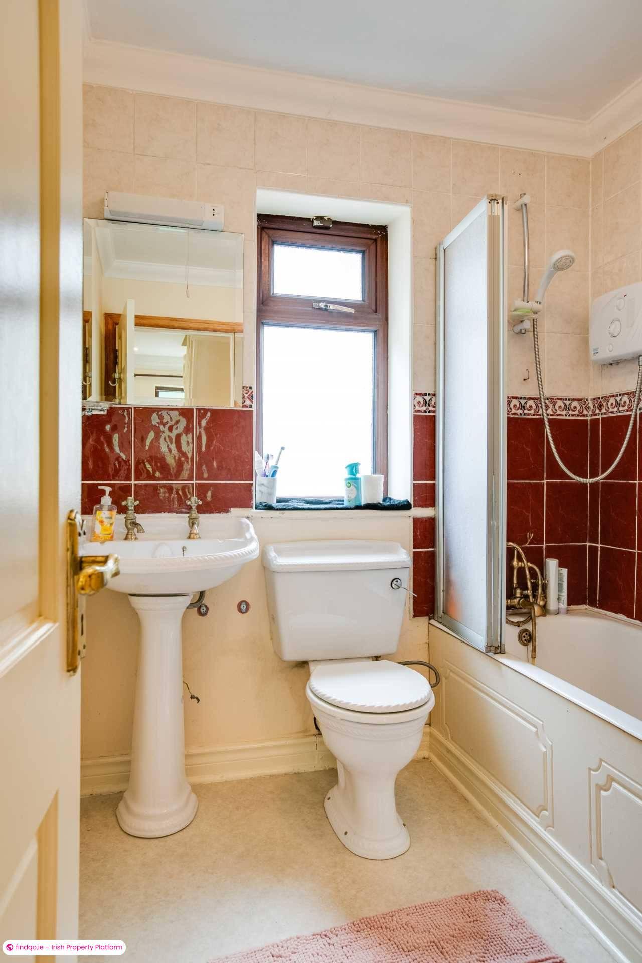 Detached house for Sale in Dublin 18