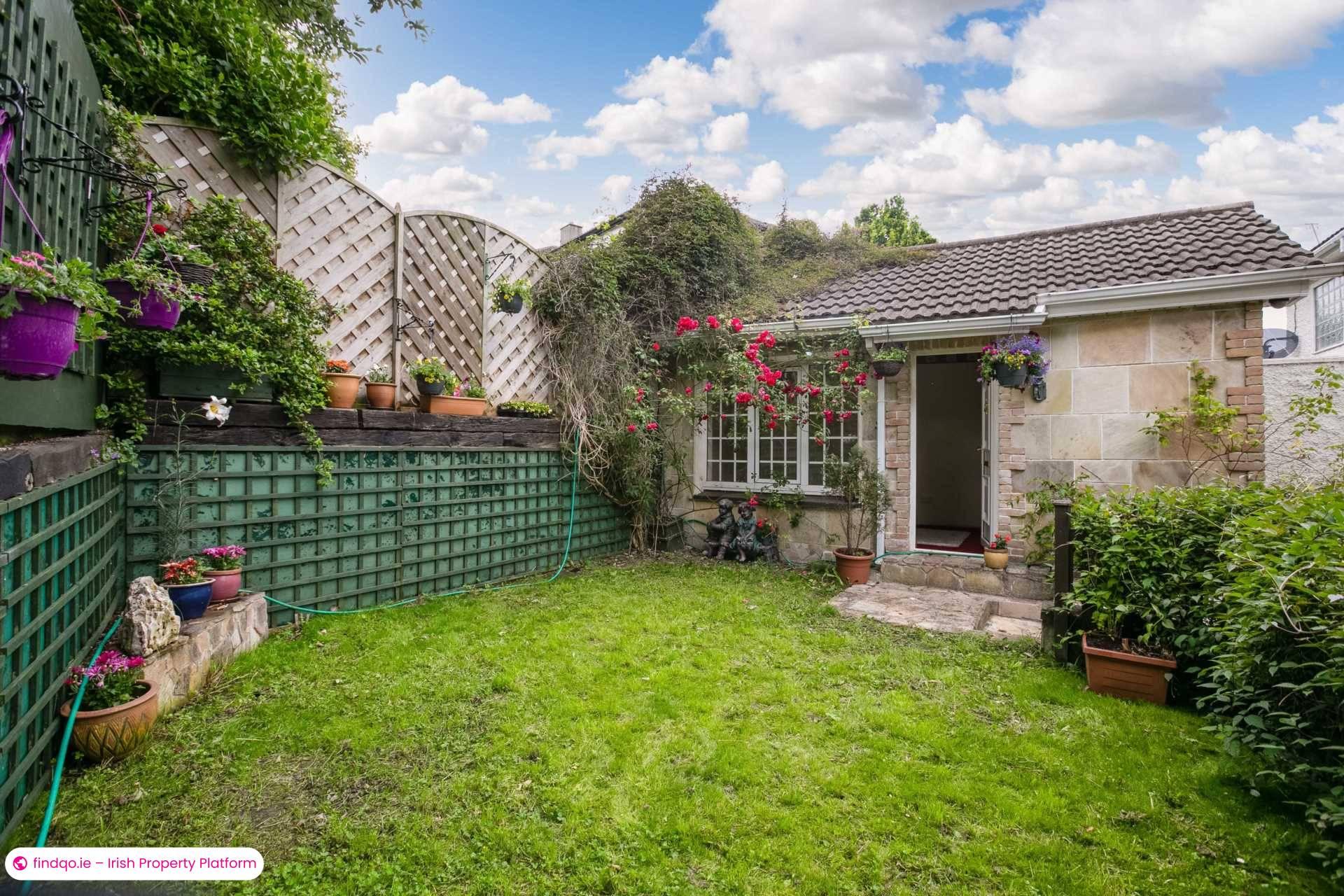 Detached house for Sale in Dublin 18