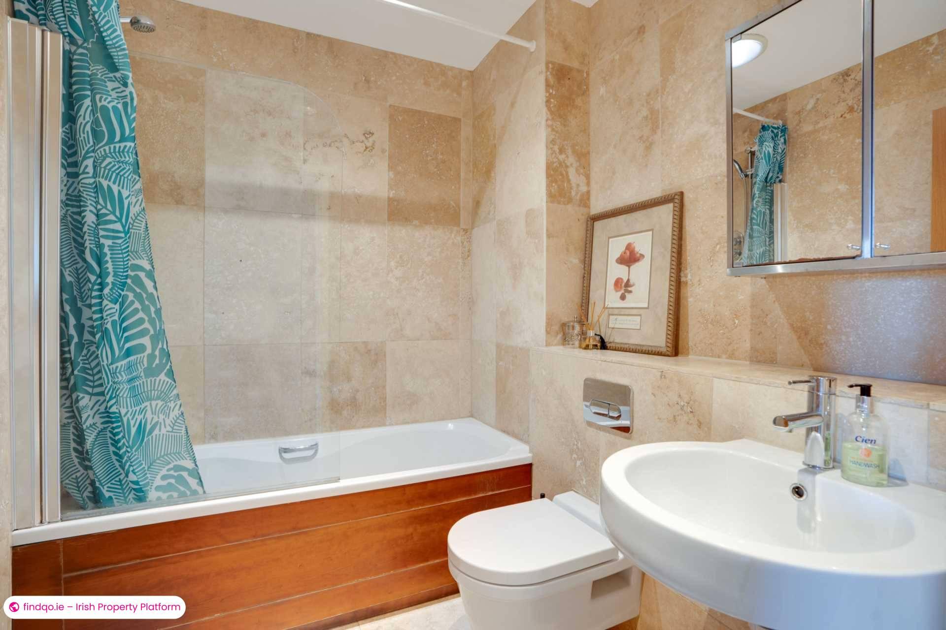 Terraced house for Sale in Dublin 18