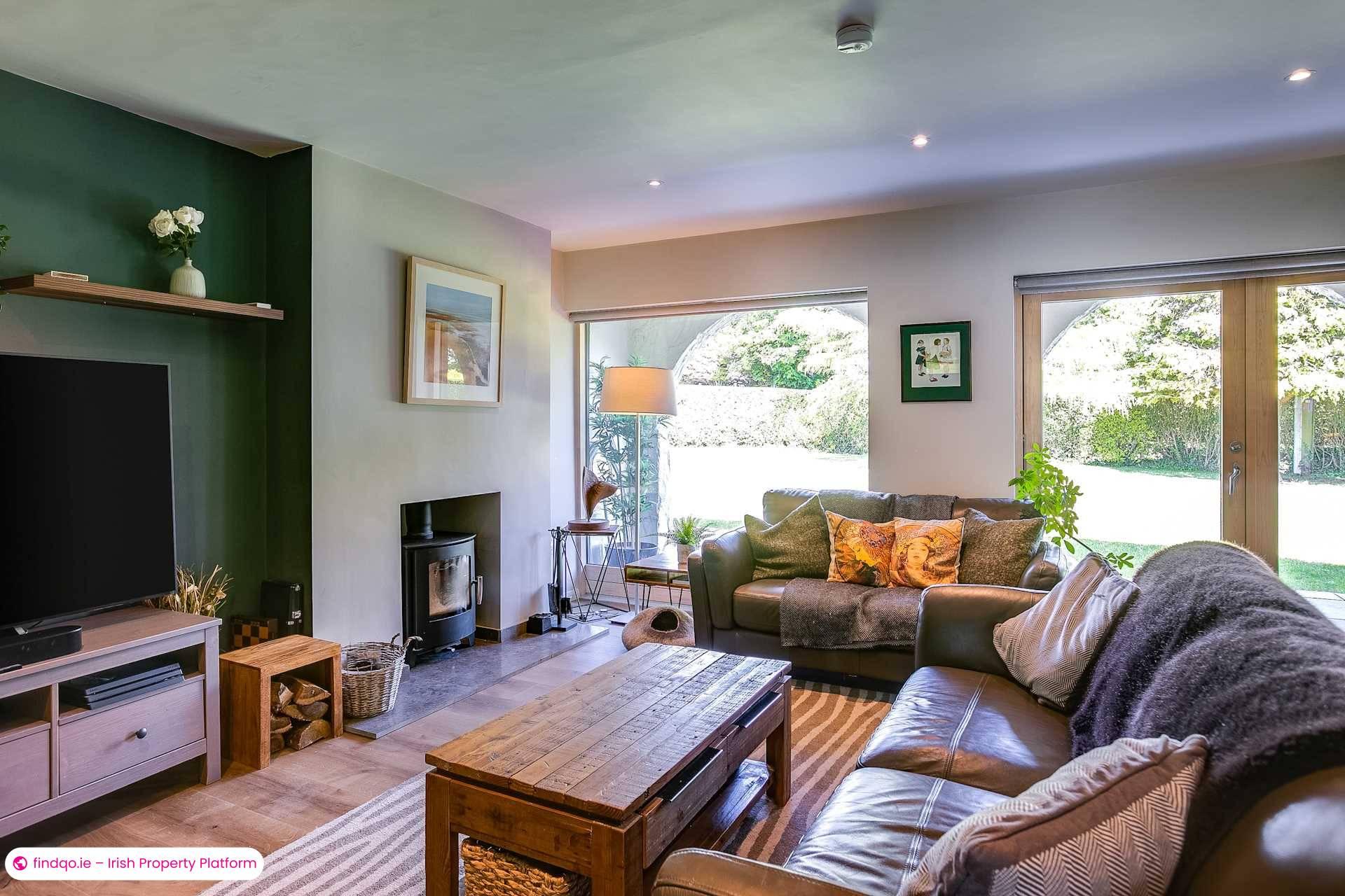 Detached house for Sale in Dublin 18