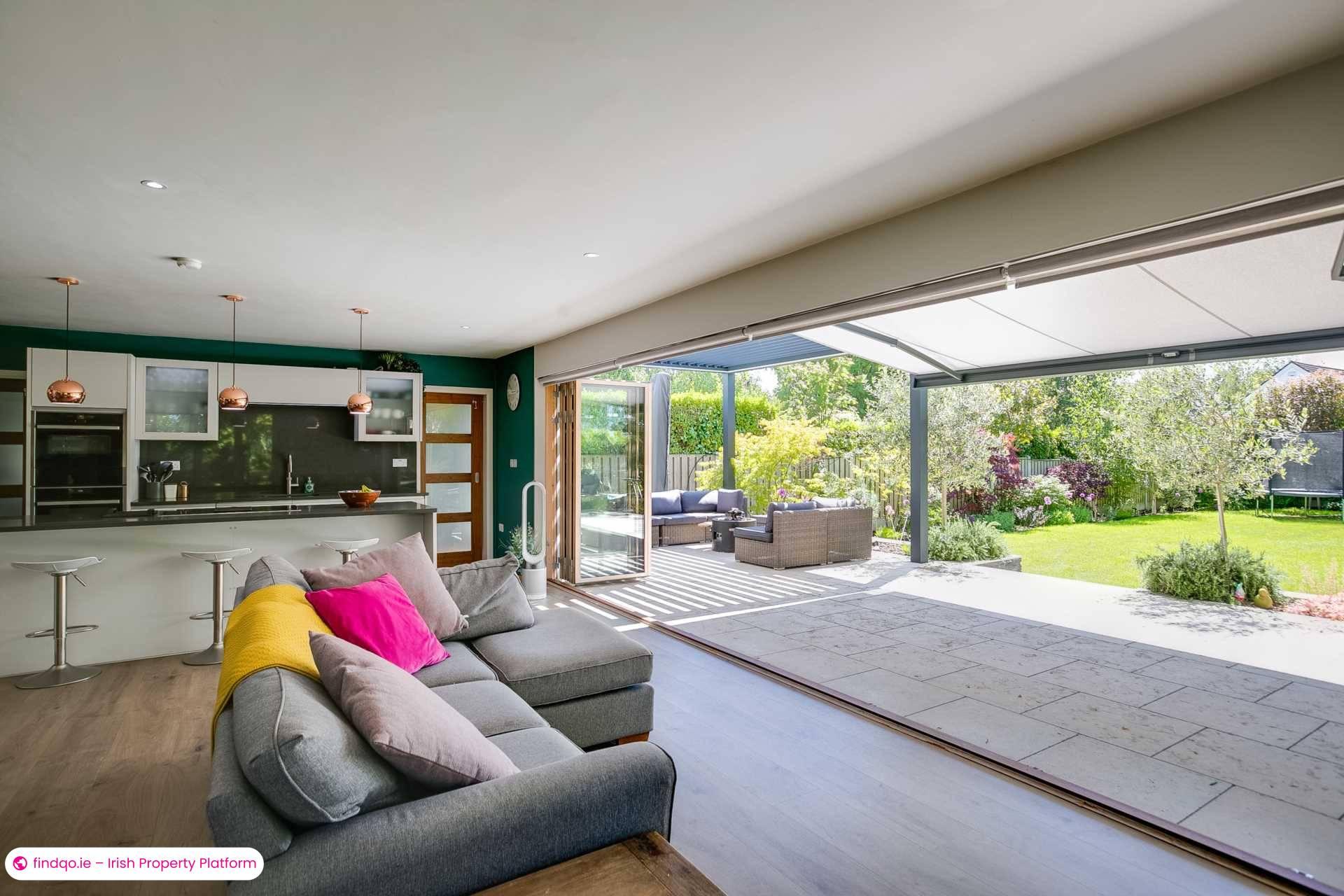 Detached house for Sale in Dublin 18