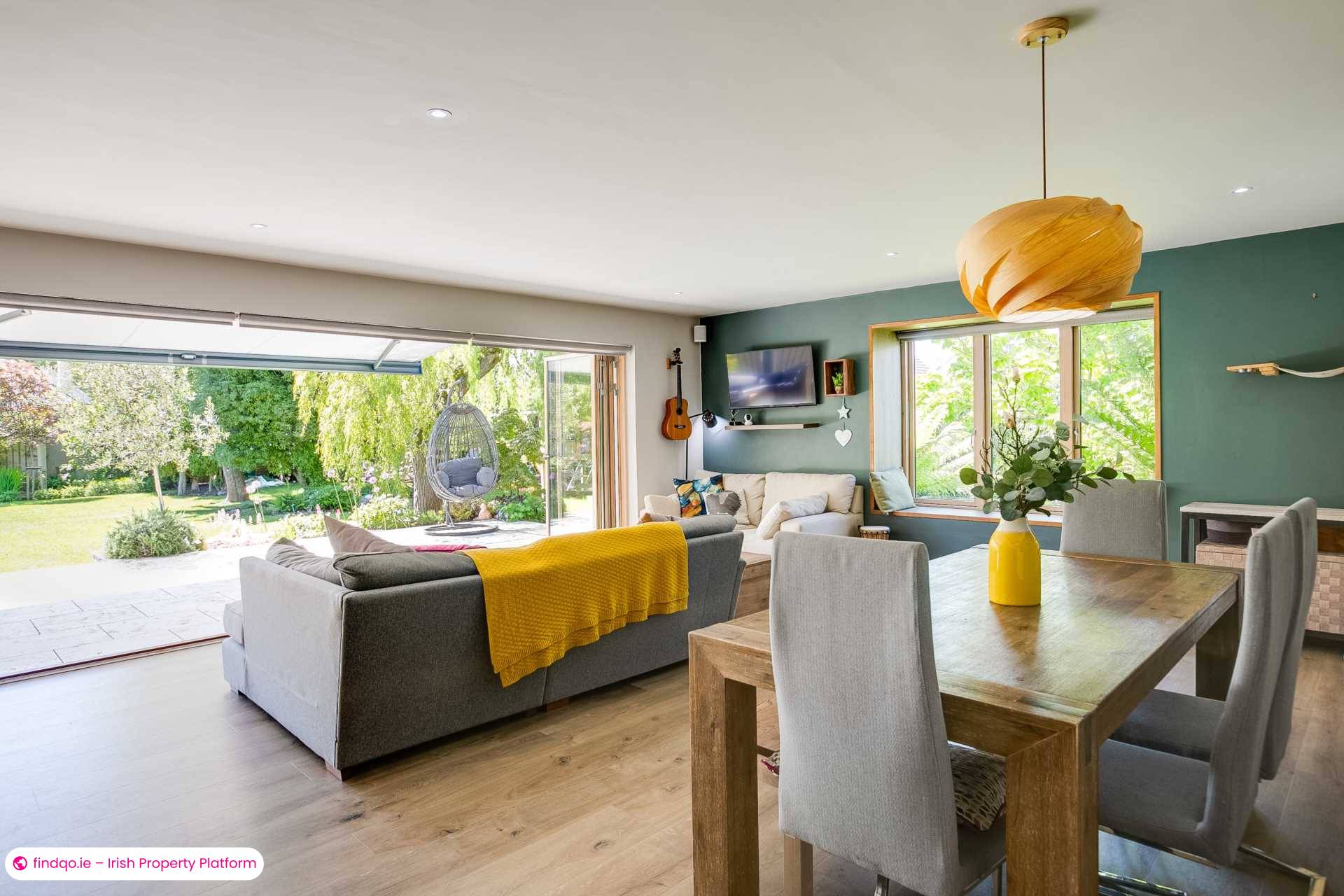 Detached house for Sale in Dublin 18