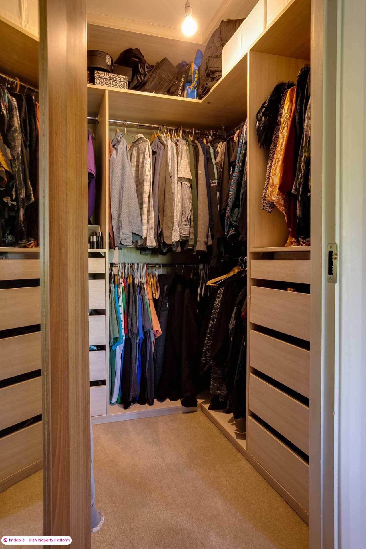 Detached house for Sale in Dublin 18