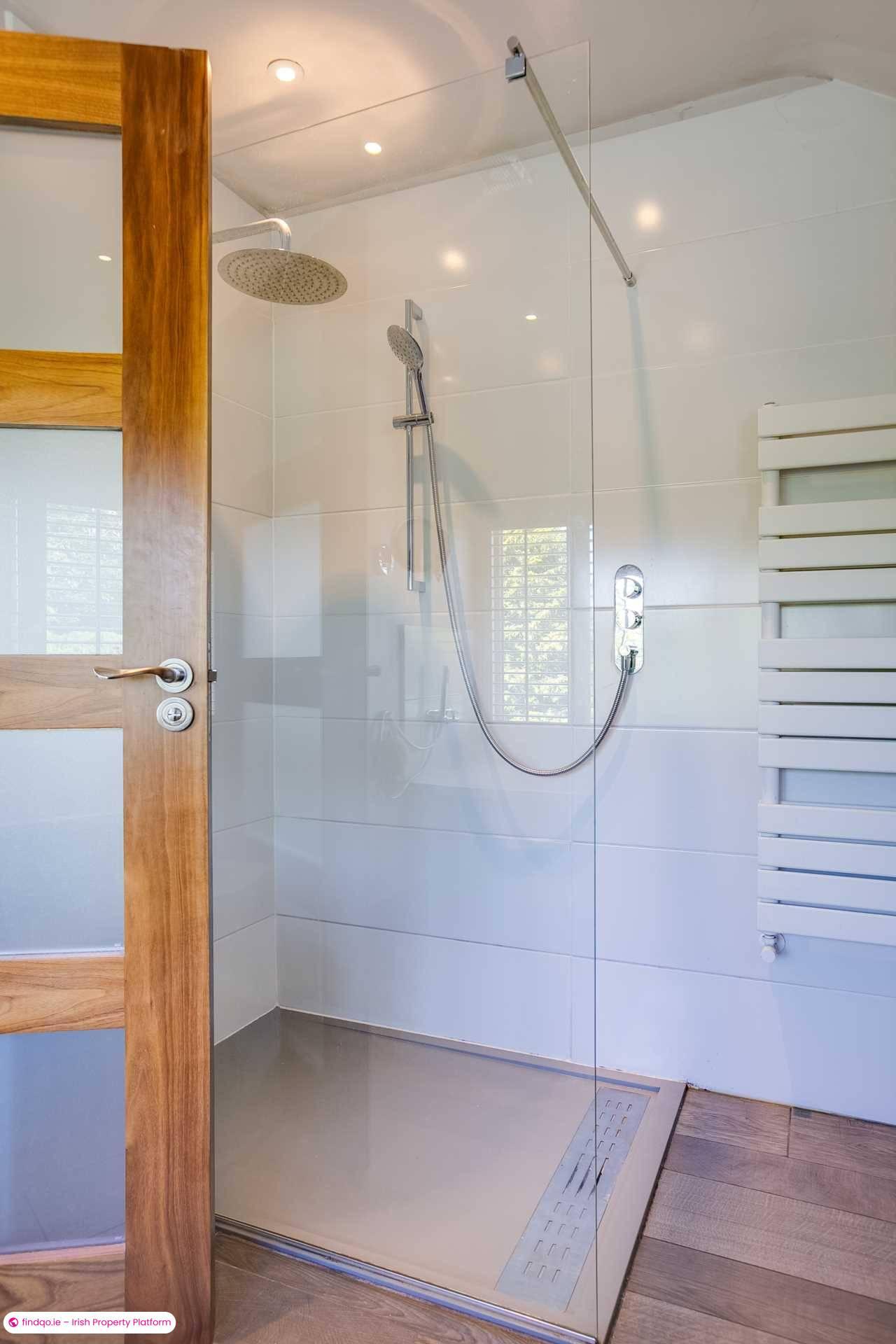 Detached house for Sale in Dublin 18