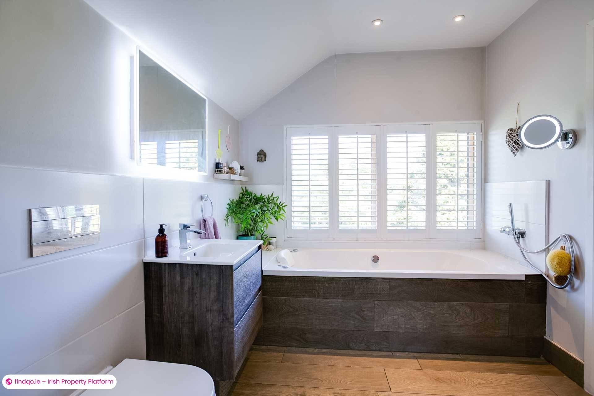 Detached house for Sale in Dublin 18