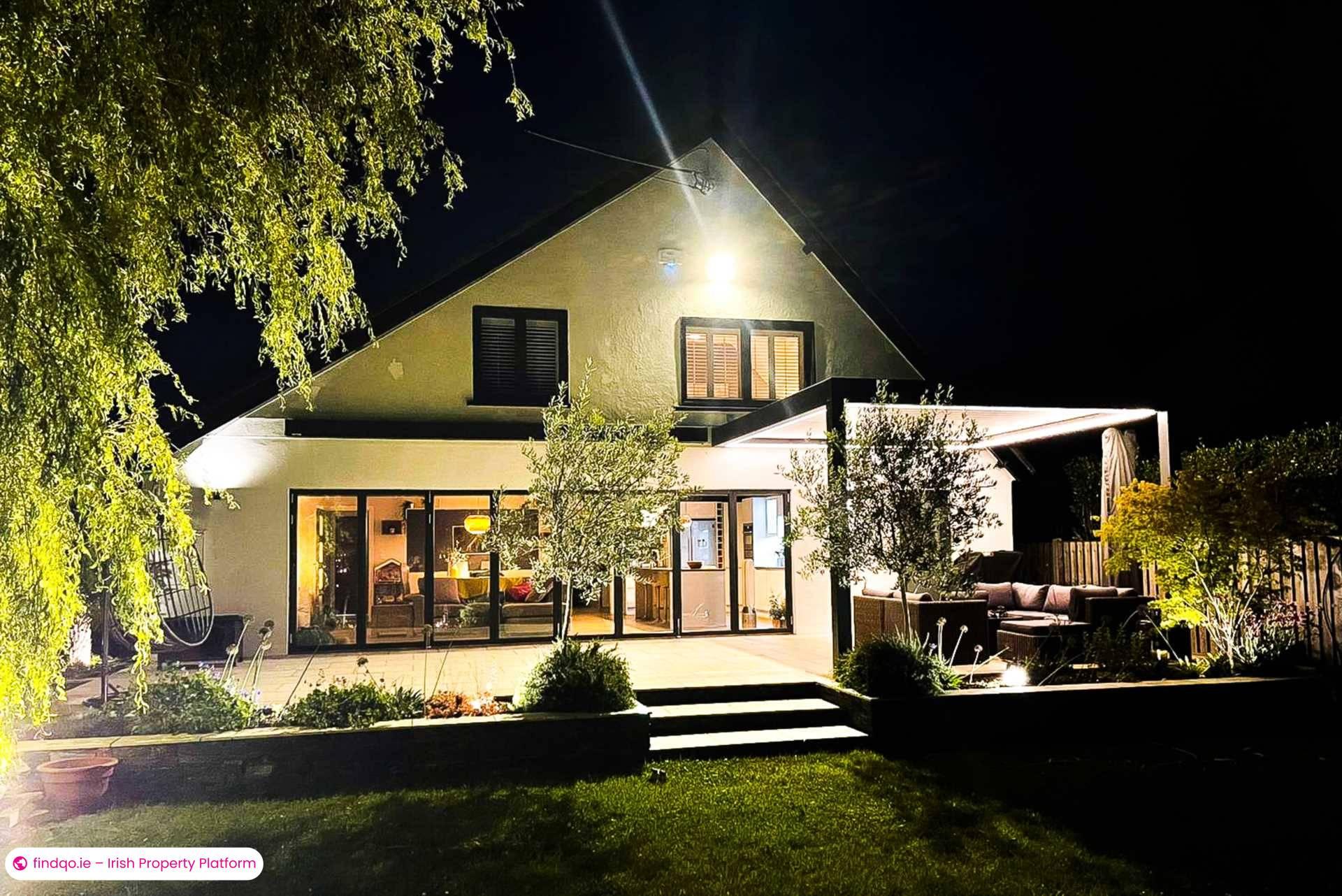 Detached house for Sale in Dublin 18